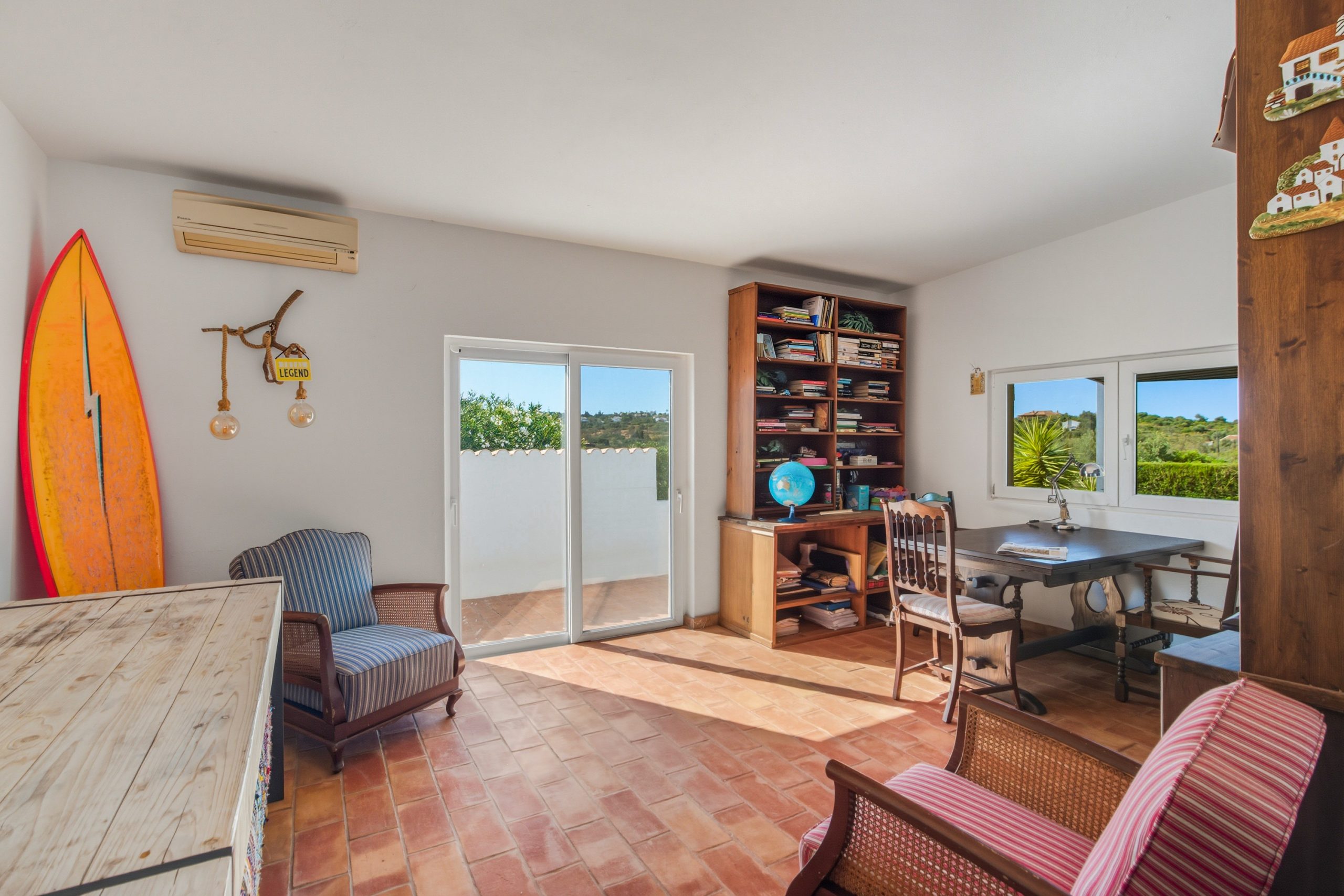 Traditional Algarve decor