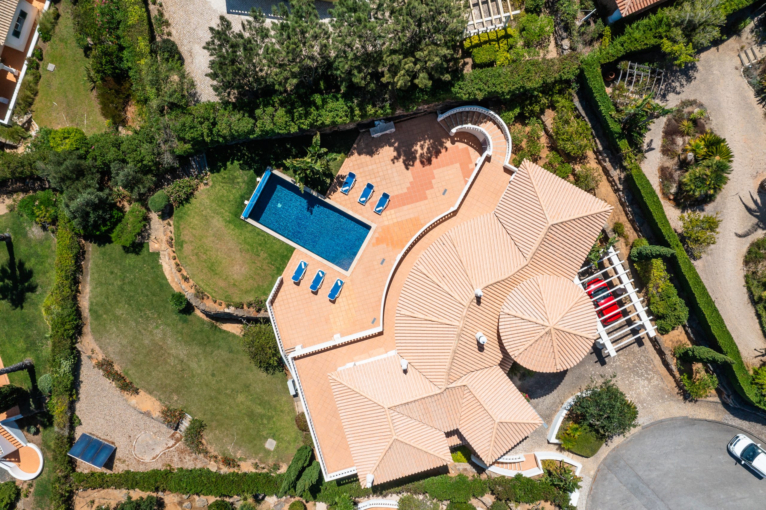 Luxury home (birds eye)