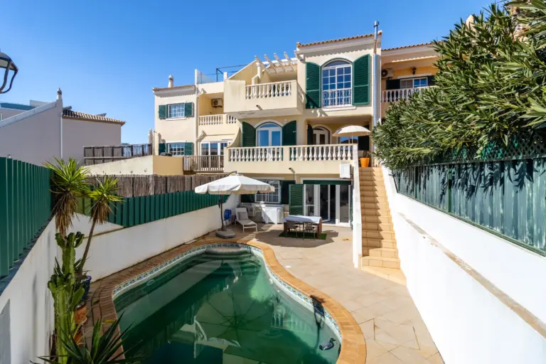 housing construction in Portugal