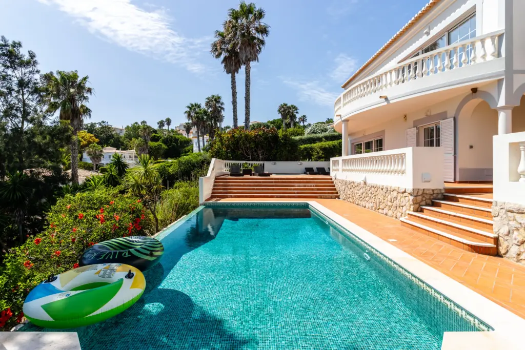 Buyer opening a Portuguese bank account before purchasing property in the Algarve