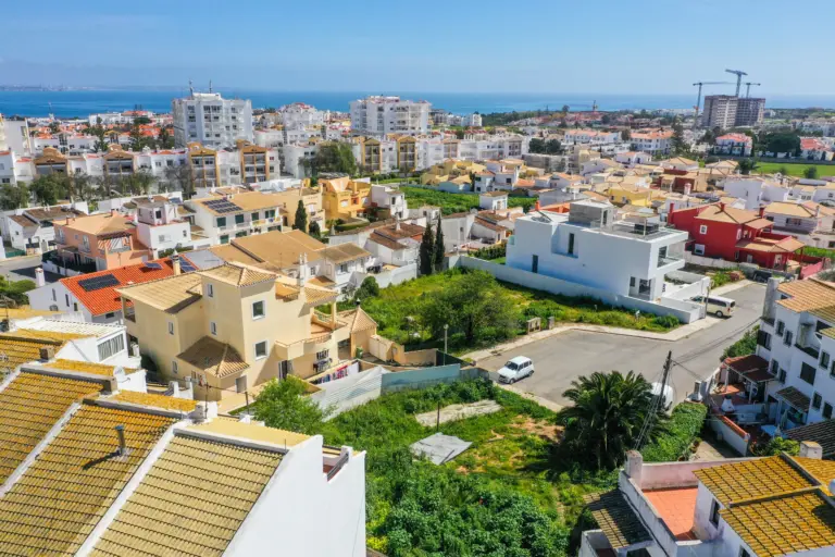 Caderneta Predial documents for Algarve property buyers