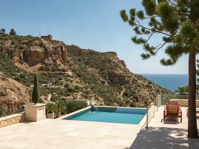 Villa with a private pool in the Western Algarve in 2026
