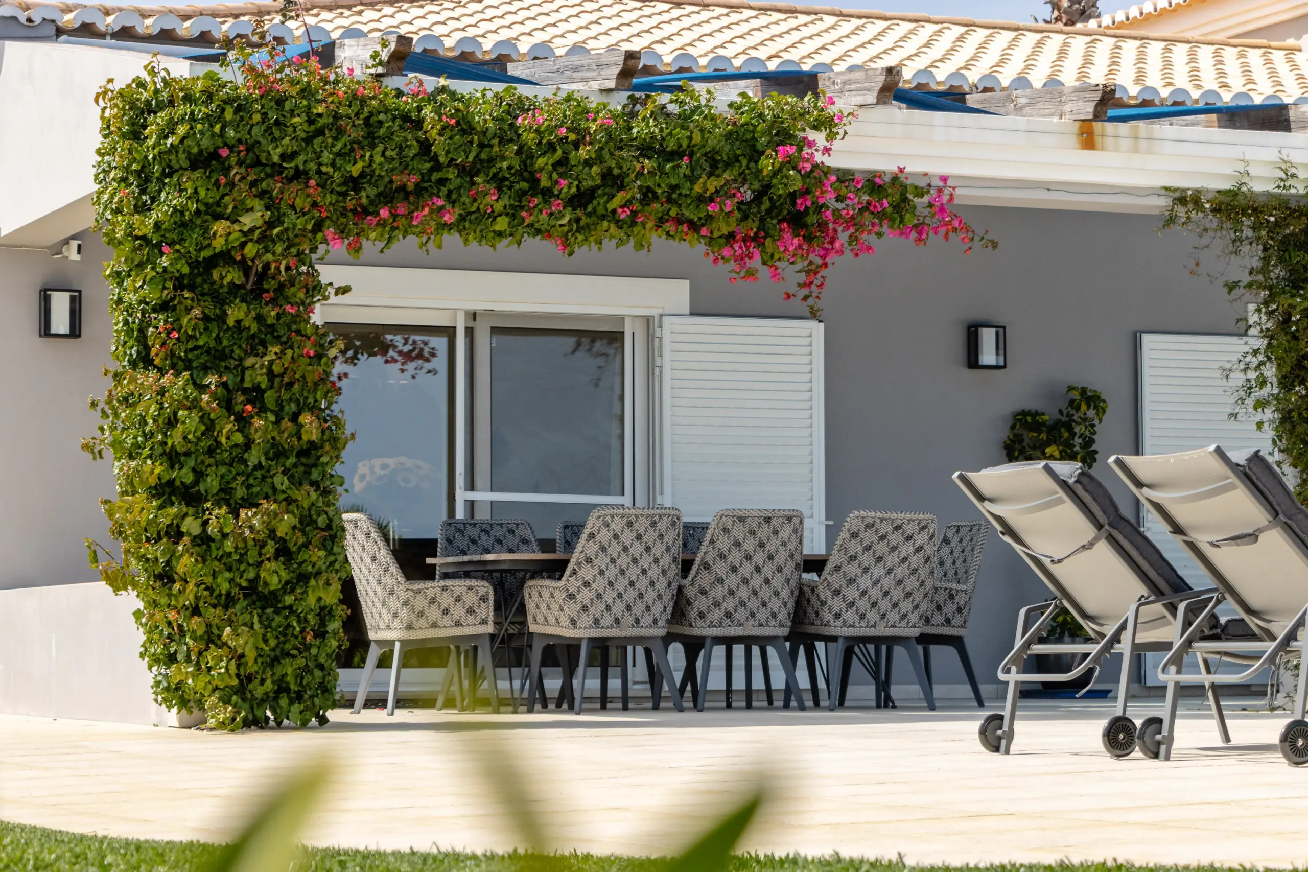 Buying property in the Western Algarve with upfront costs and deposit