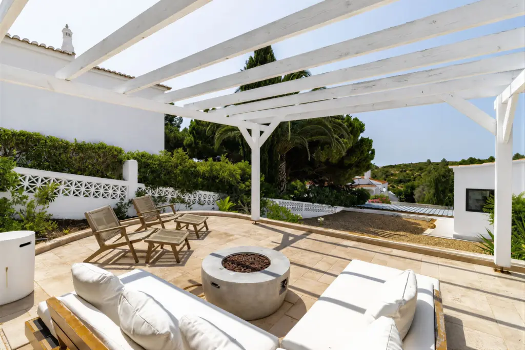 Villas for sale in the Western Algarve from Lagos to Sagres