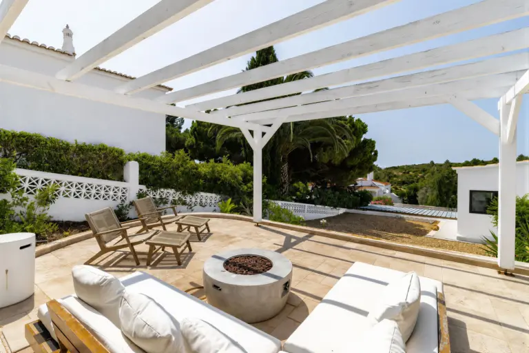 Villas for sale in the Western Algarve from Lagos to Sagres